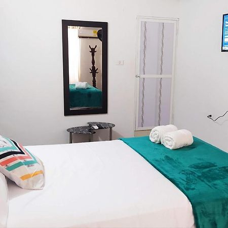 Urbanizacion Buenavista - Av Crisanto Luque Hotel Cartagena Екстериор снимка