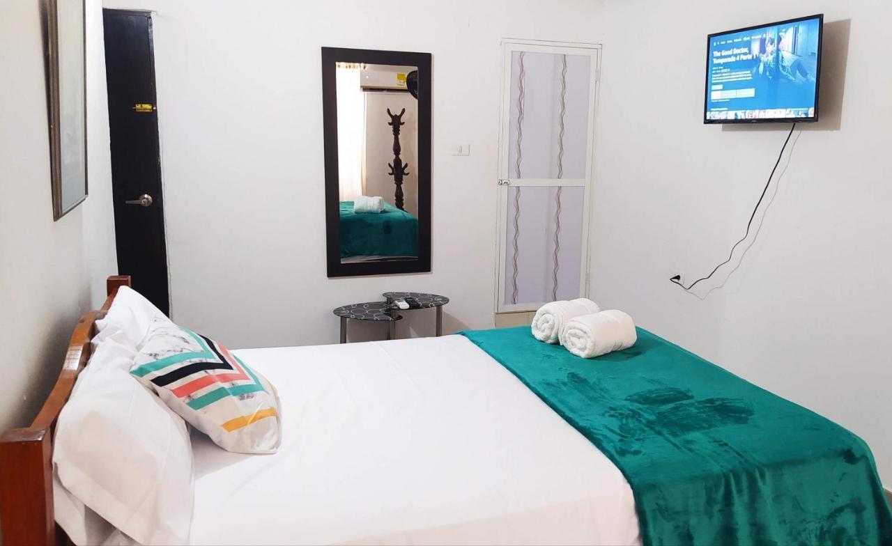 Urbanizacion Buenavista - Av Crisanto Luque Hotel Cartagena Екстериор снимка